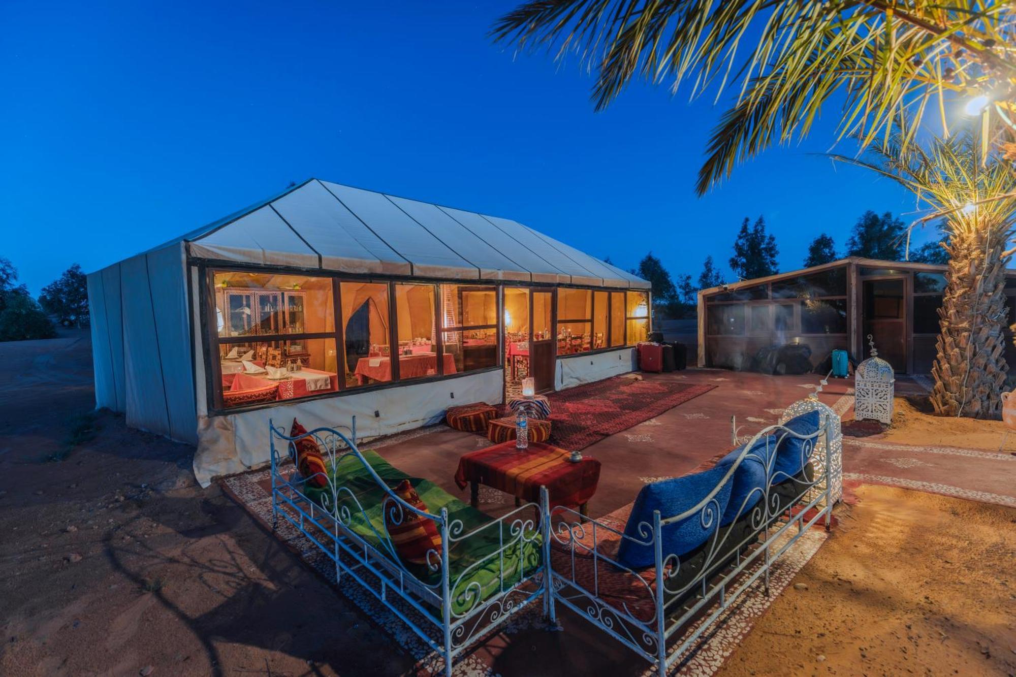 Desert Experience Glamping مرزوكة المظهر الخارجي الصورة